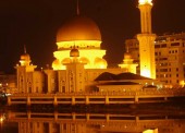 Dibenci Jual Beli Di Masjid
